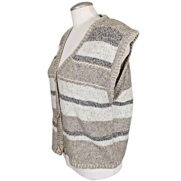 Vintage Sweater Vest Womens Large Beige Wool Blend Faux Horn Toggle Grandmacore - Picture 2 of 4